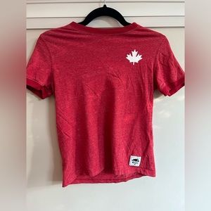 Root’s Canada Print shirt